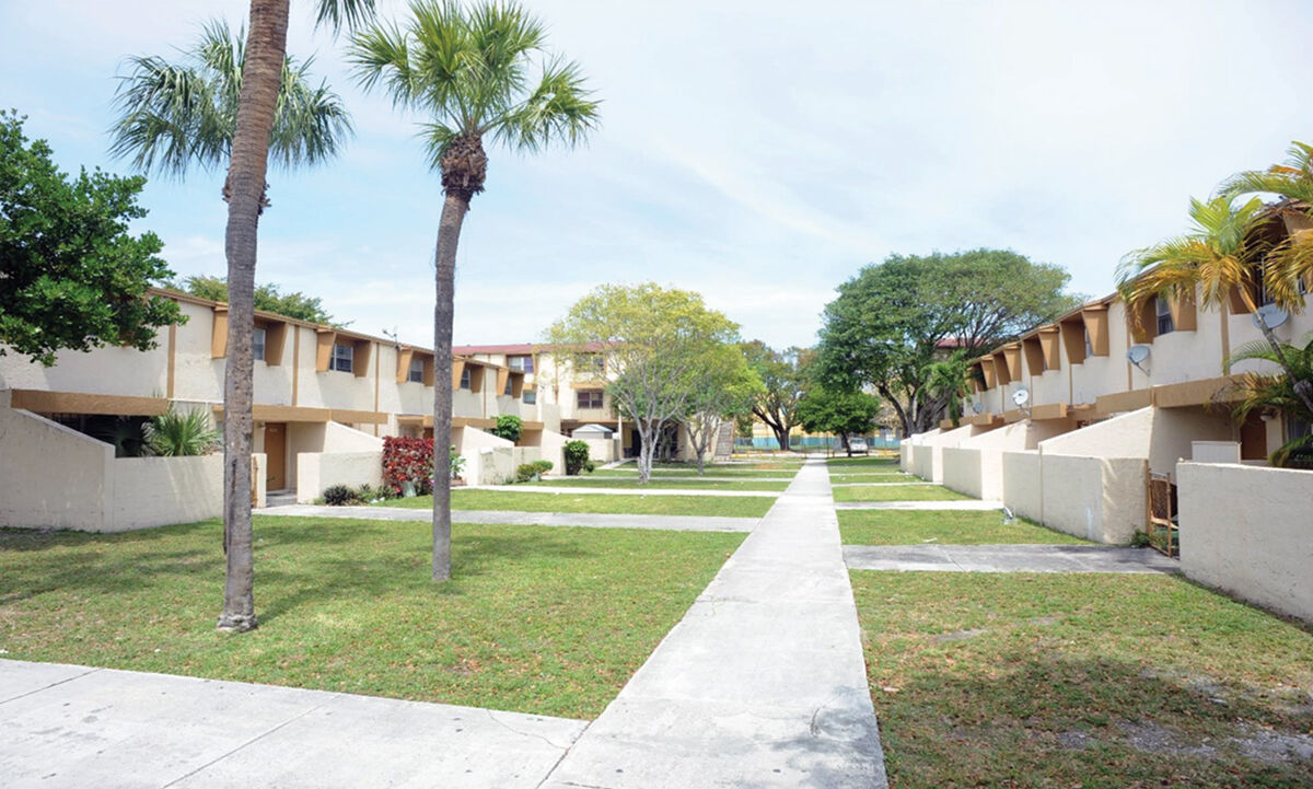 Town Park Plaza